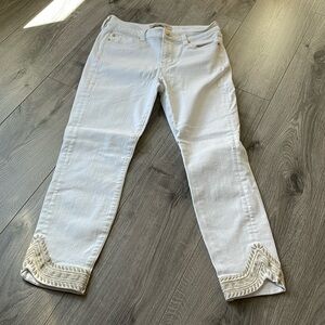 Liverpool White ,The Crop Rounded Embroidered rounded hem .